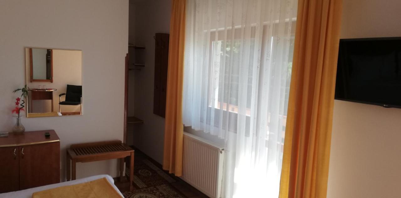 Pension Casa Soarelui Sinaia Eksteriør billede